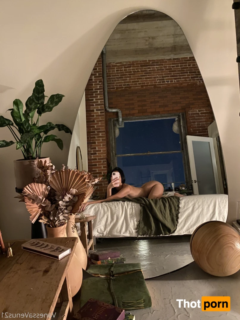 Valeria Mars 13655673