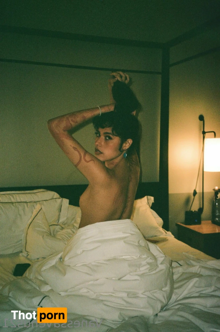 Valeria Mars 13656169