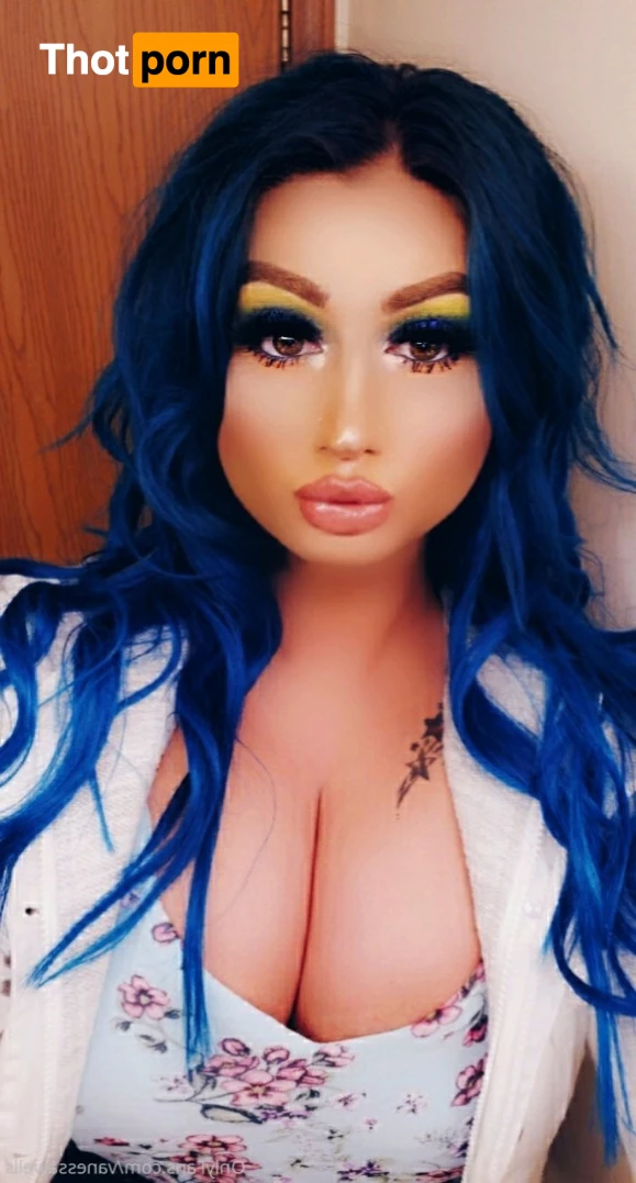 Vanessa Wells 13617900