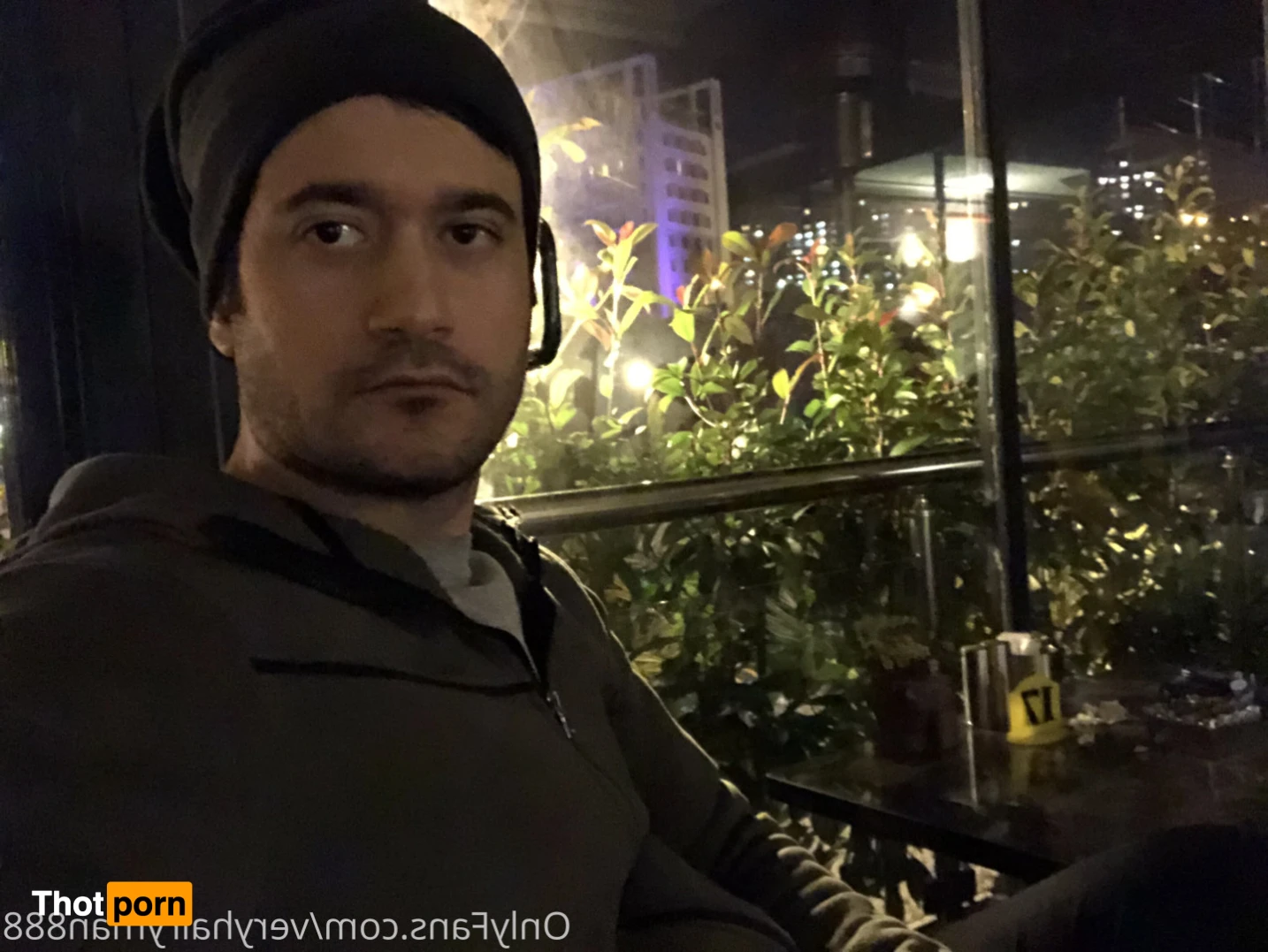 VeryHairyMan88 13486878