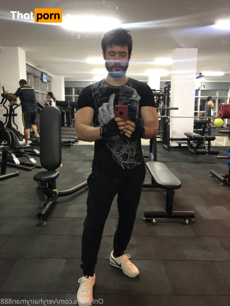 VeryHairyMan88 13486985