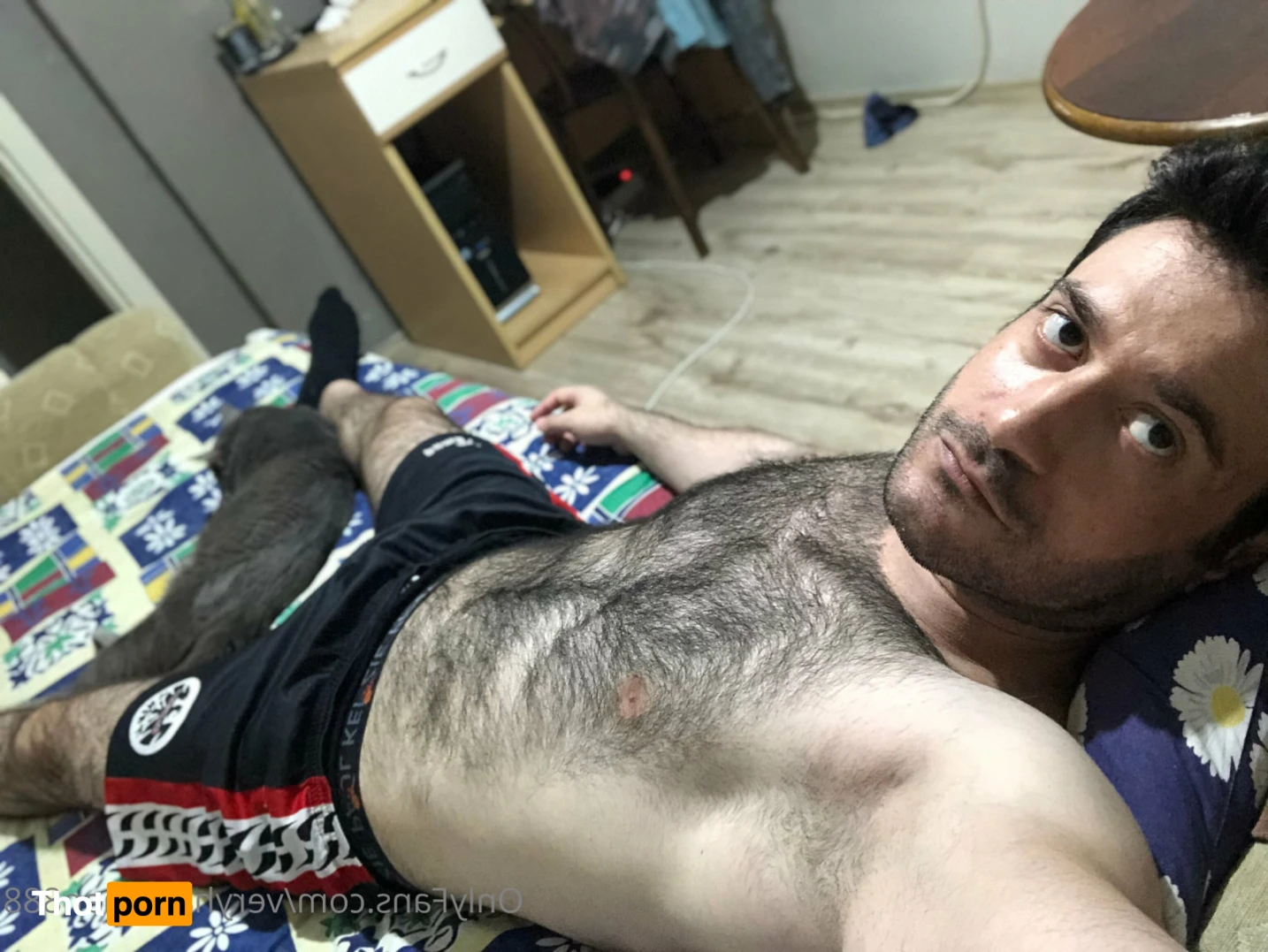 VeryHairyMan88 13487011