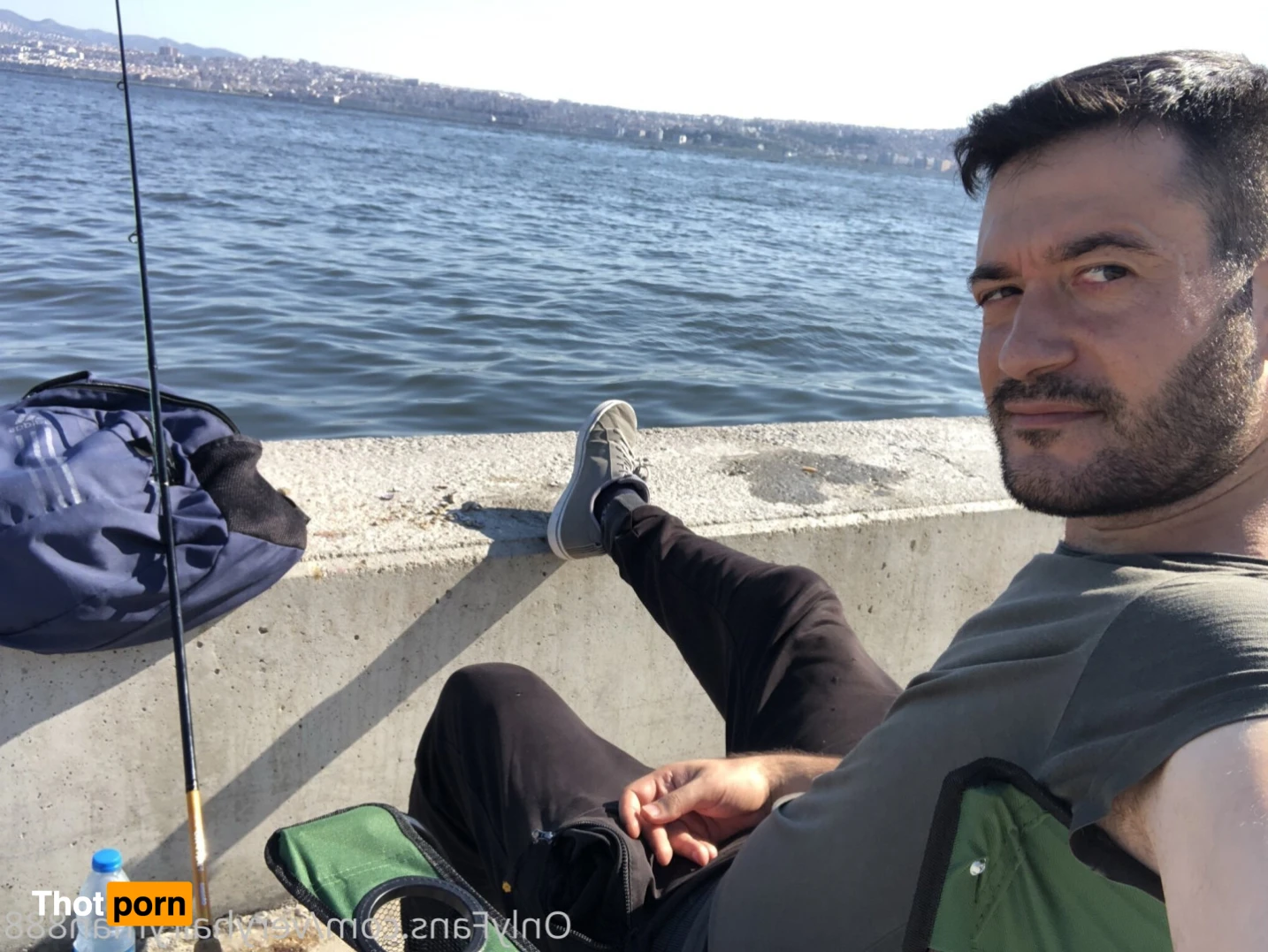 VeryHairyMan88 13487638