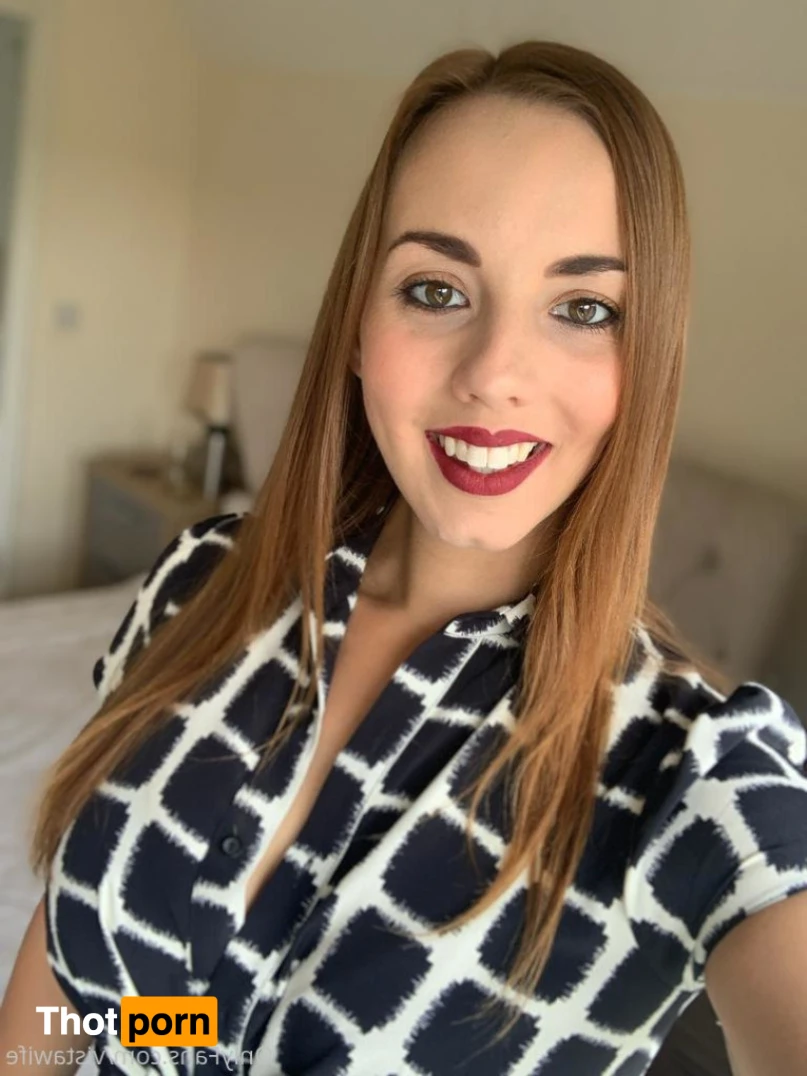 VistaWife - The Famous Swinger 13190629