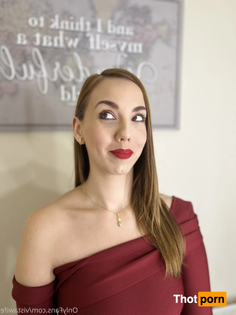 VistaWife - The Famous Swinger 13190964