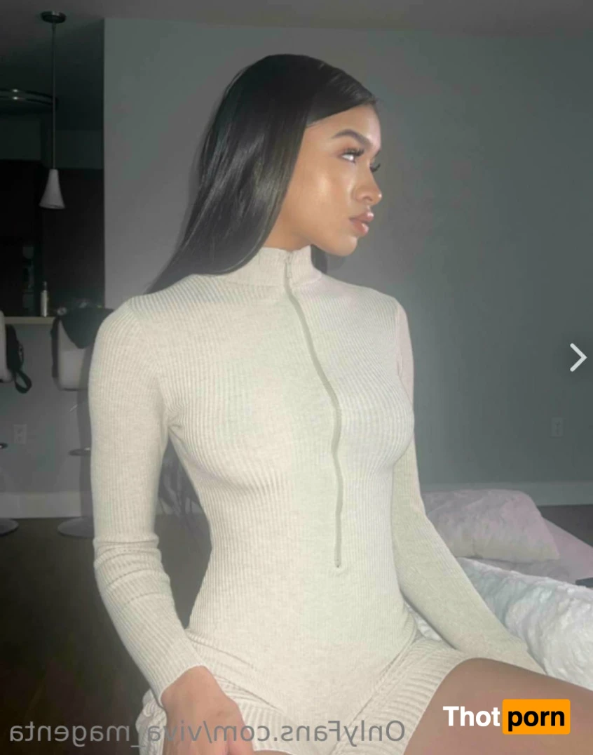 Viva Magenta 13164523