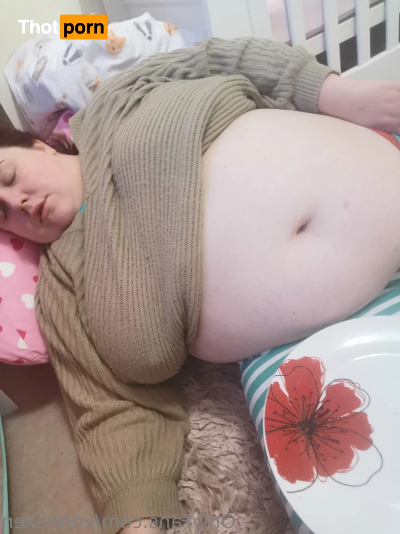 Vore Vixen.. Feed me and watch me expand 11250136