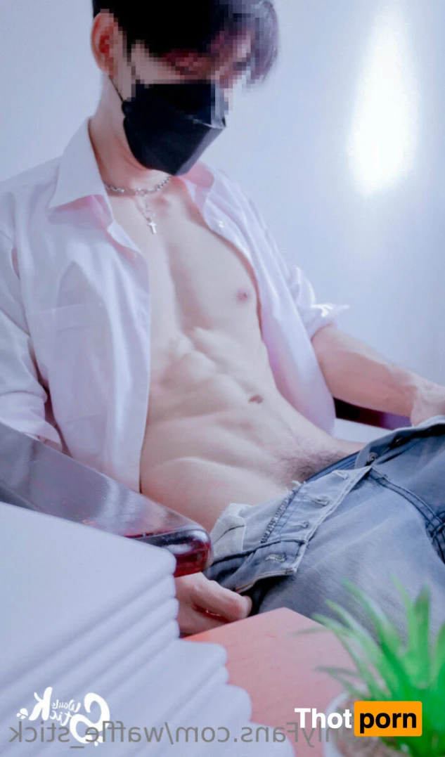 WAffLeSticK 13089016