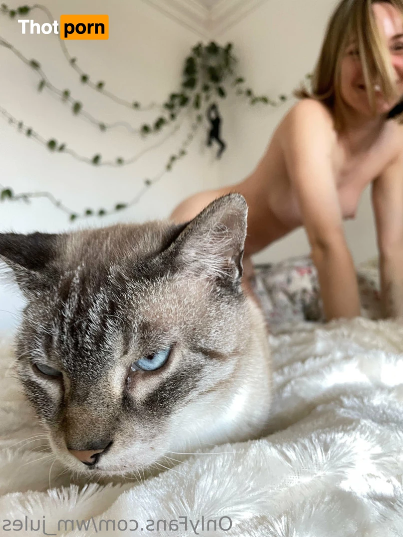 𝐉𝐔𝐋𝐄𝐒 👅 12854872