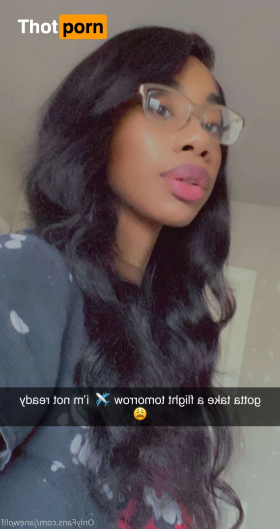 𝕸𝖔𝖓𝖆 𝖂𝖔𝖑𝖋 12817348