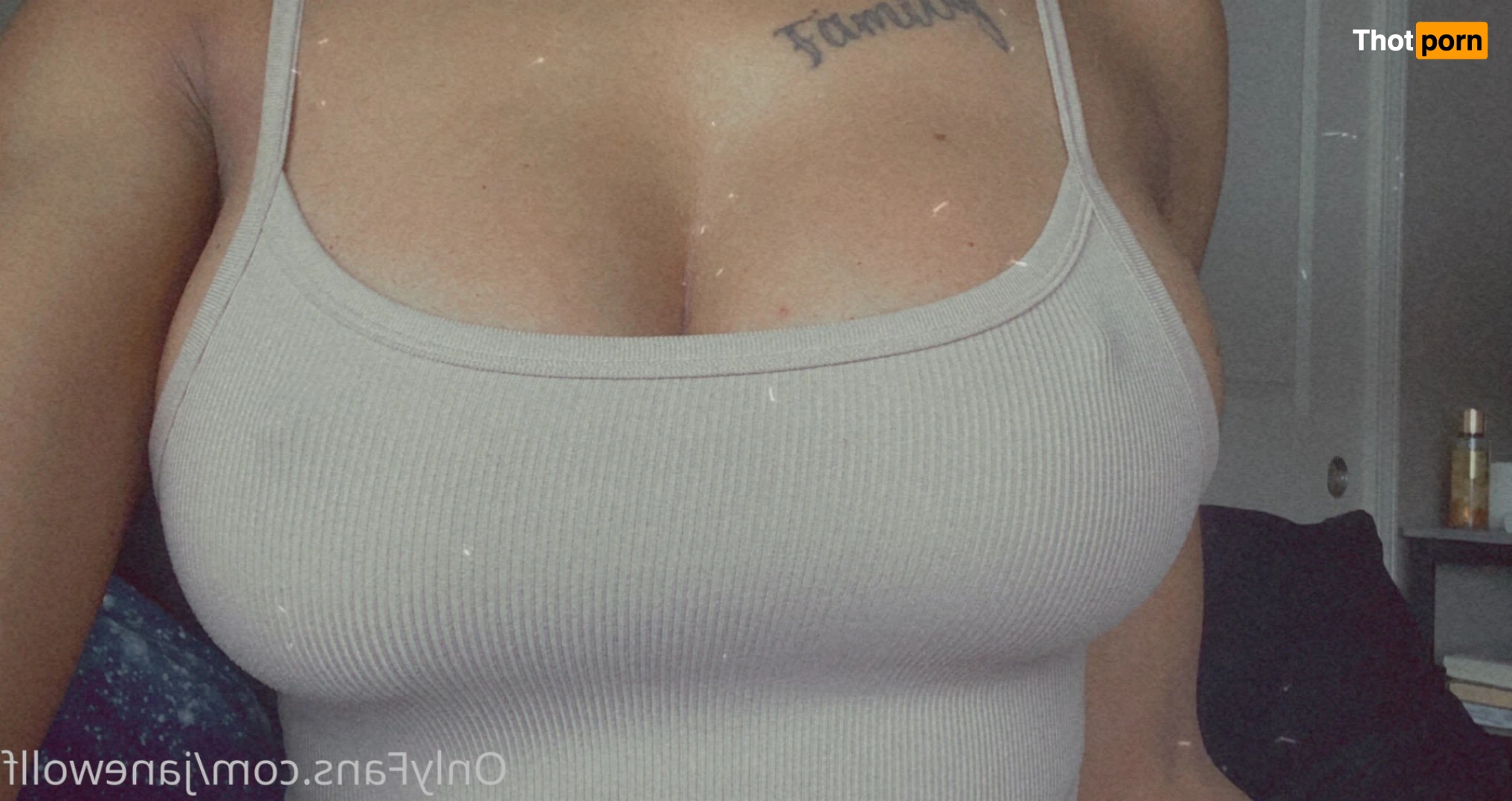 𝕸𝖔𝖓𝖆 𝖂𝖔𝖑𝖋 12817847