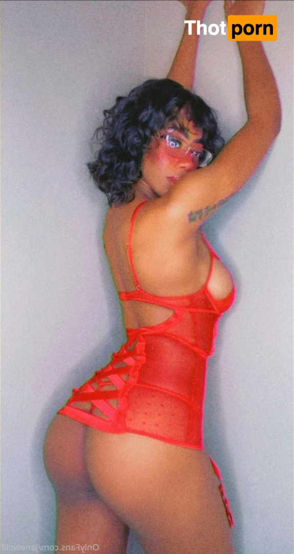 𝕸𝖔𝖓𝖆 𝖂𝖔𝖑𝖋 12818120