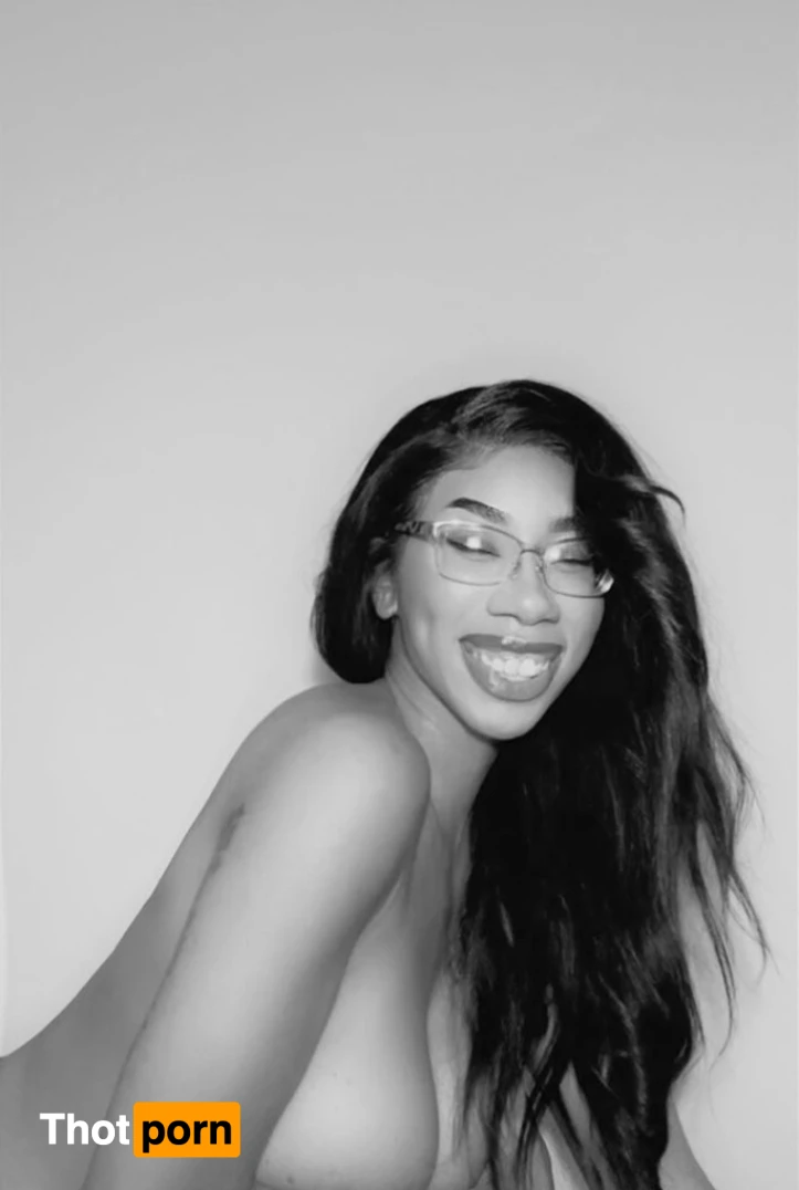 𝕸𝖔𝖓𝖆 𝖂𝖔𝖑𝖋 12818244