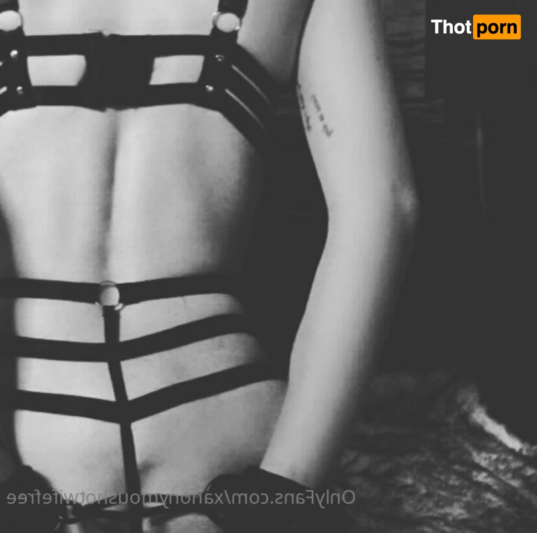 Xanonymoushotwife 12662980