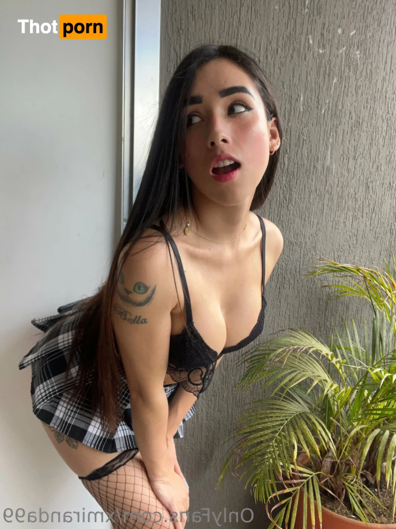 Miranda 🌺🫣 12420247