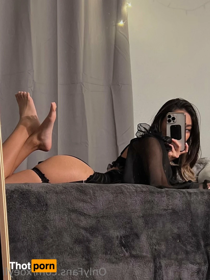 Xoey Li 🖤 12362447