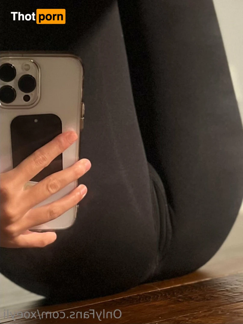 Xoey Li 🖤 12362484