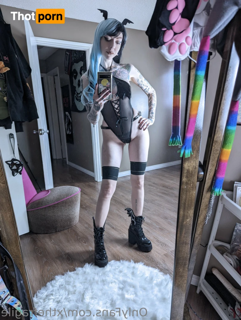 🤍thefragile🤍 12328610