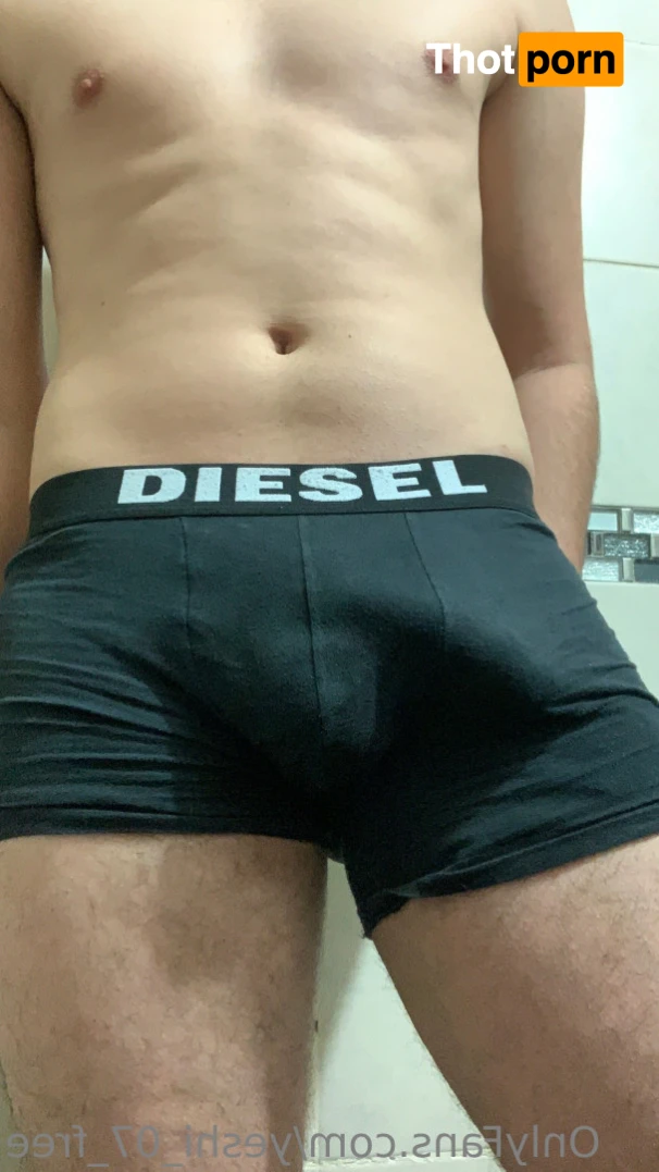 Yeshi_07_free 12152203