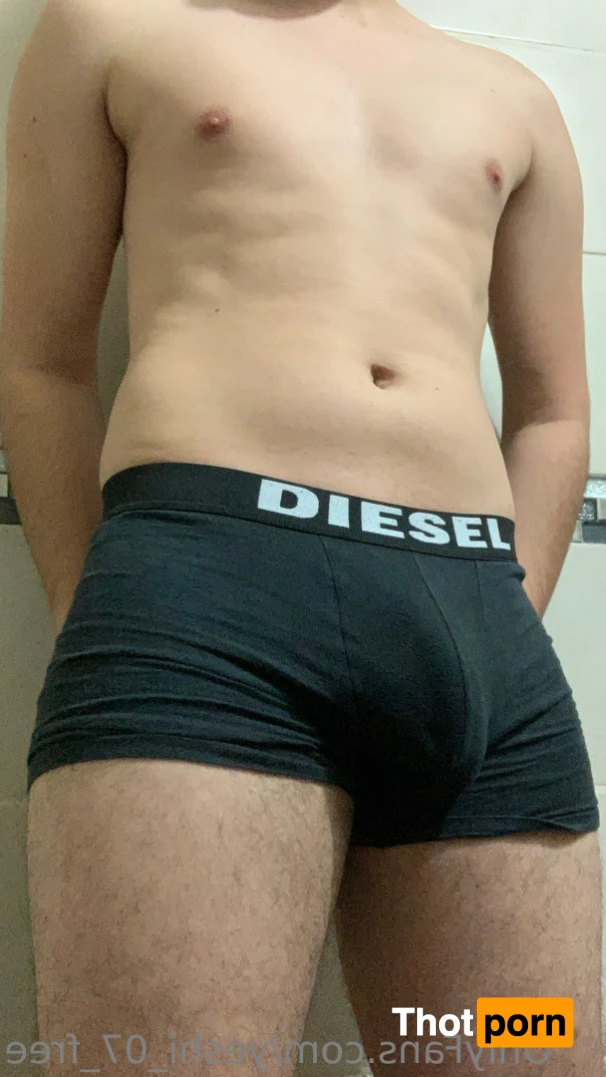 Yeshi_07_free 12152290