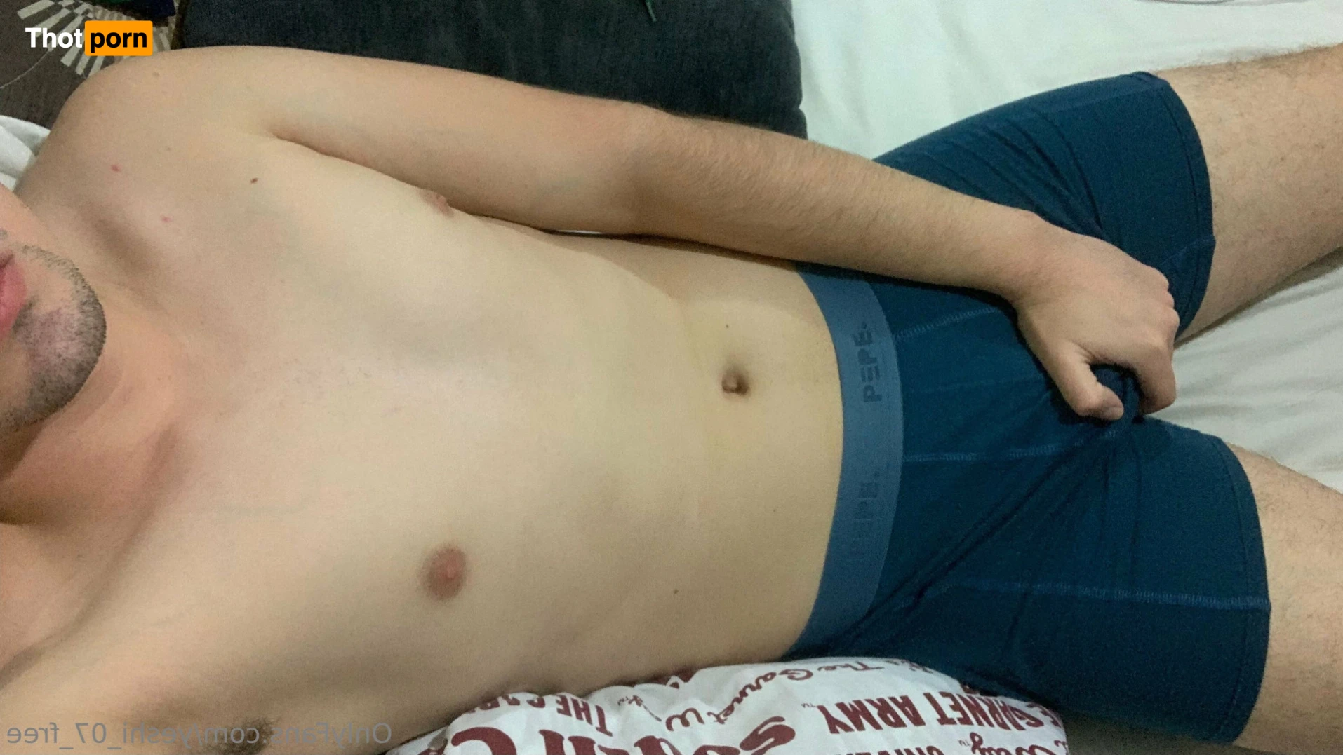 Yeshi_07_free 12152401