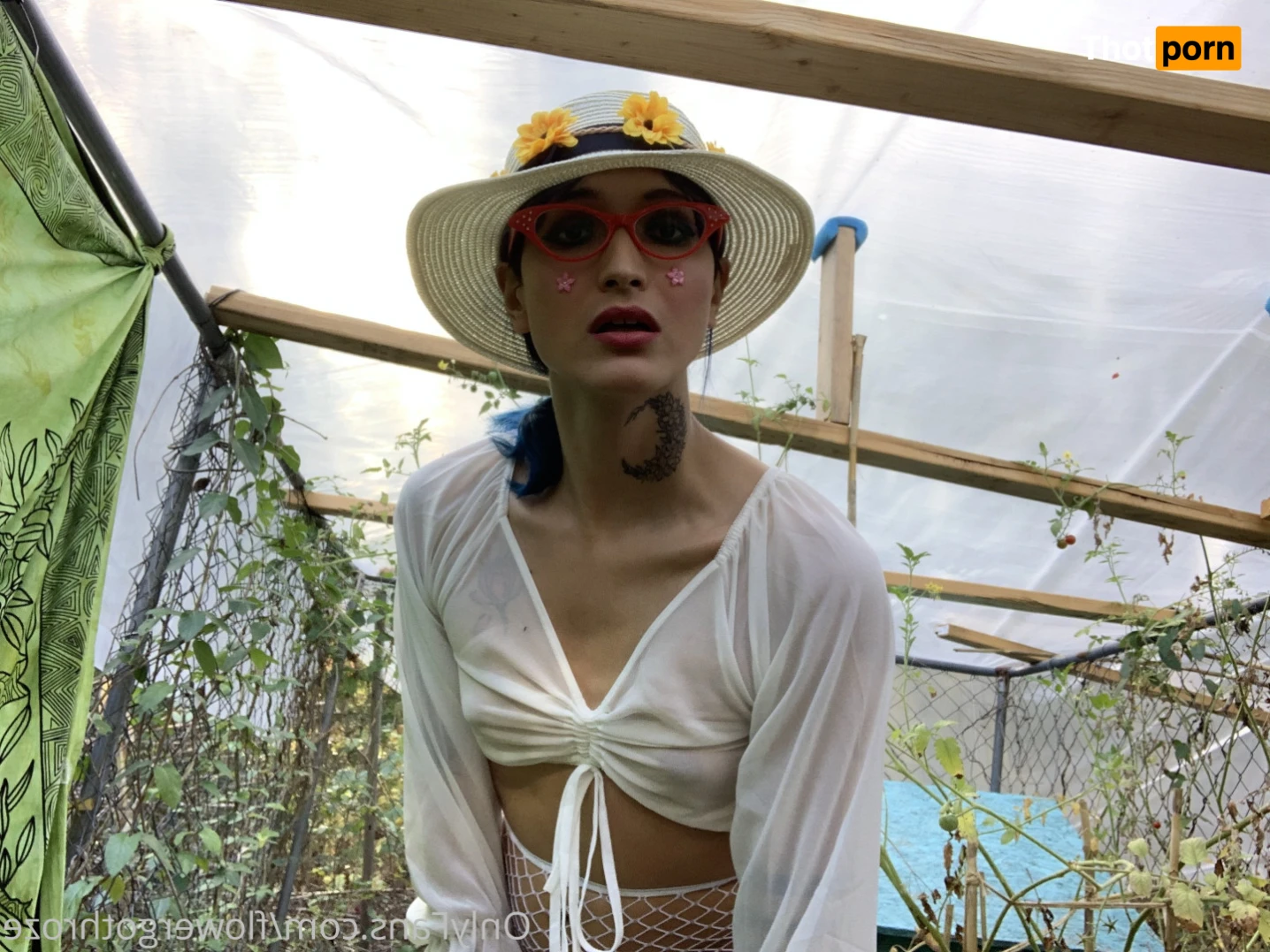 flowergothroze 13272576