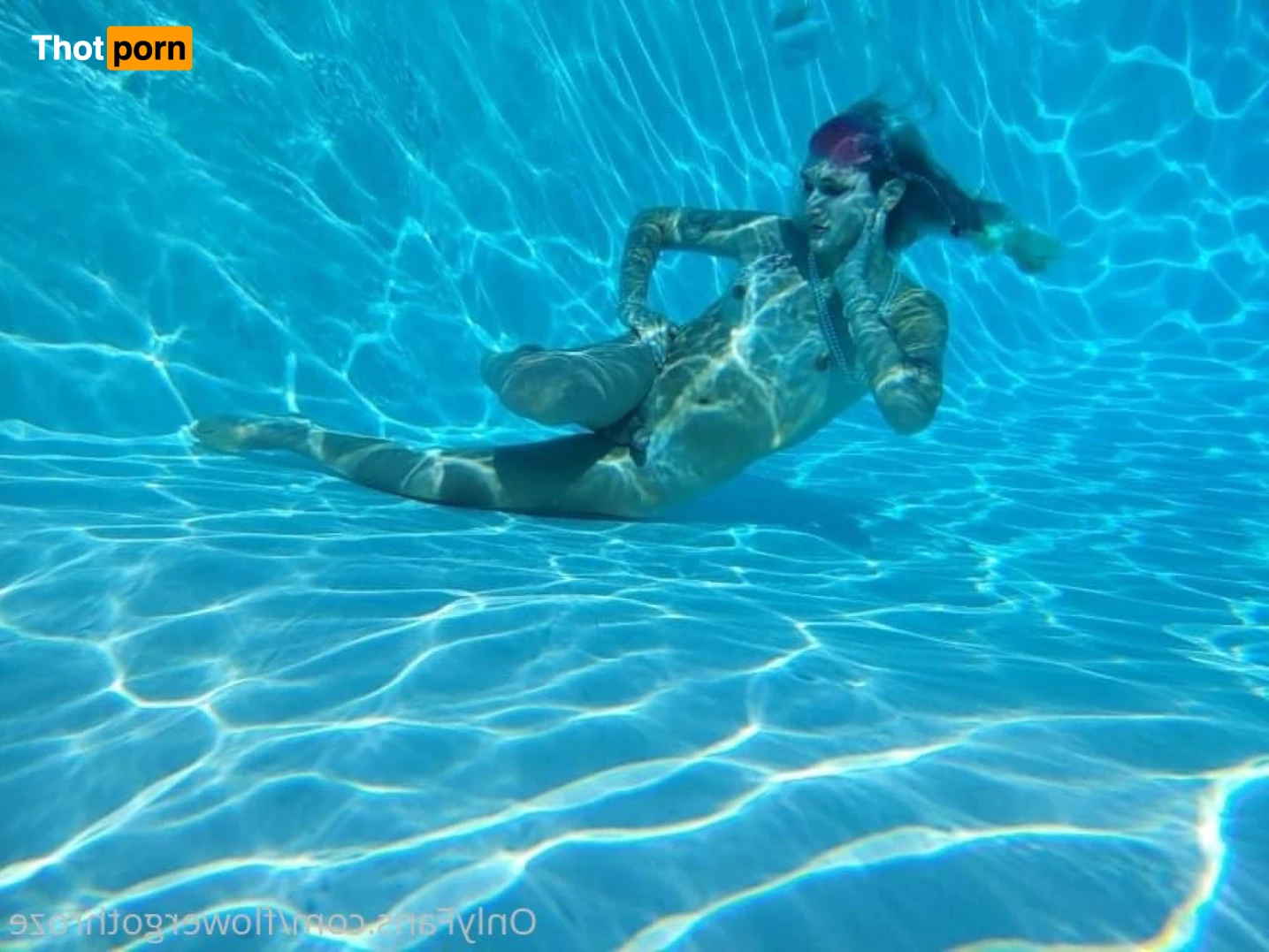 flowergothroze 13273389