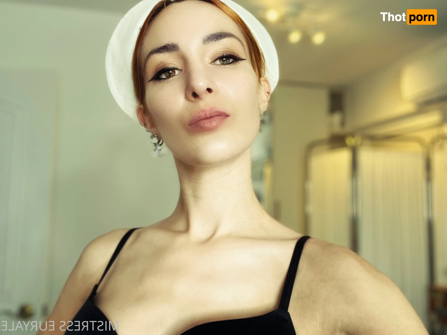 Mistress Elis Euryale 14504850