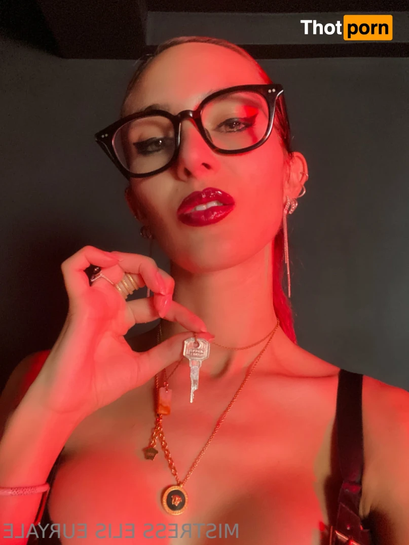 Mistress Elis Euryale 14504896