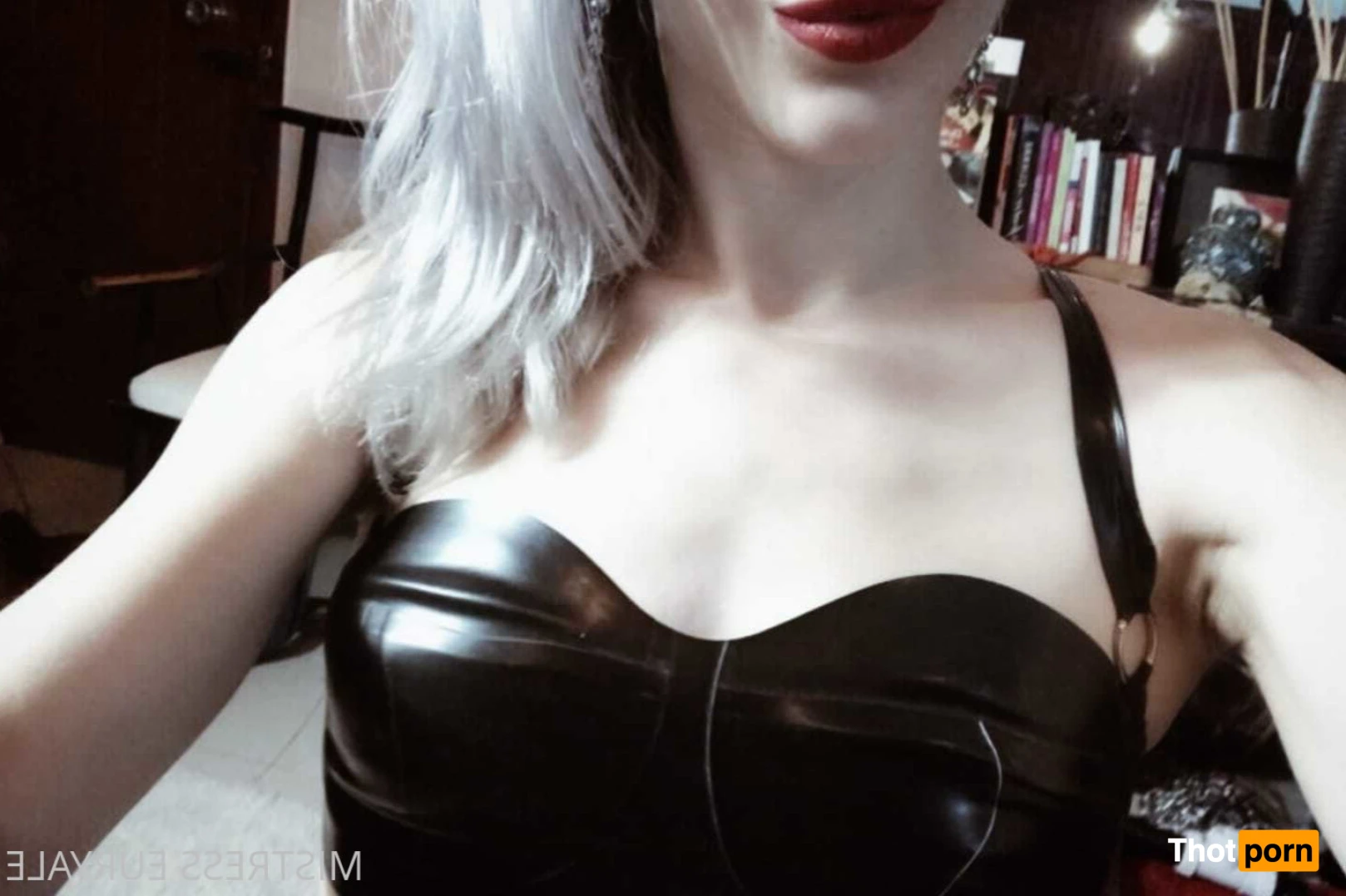 Mistress Elis Euryale 14505246