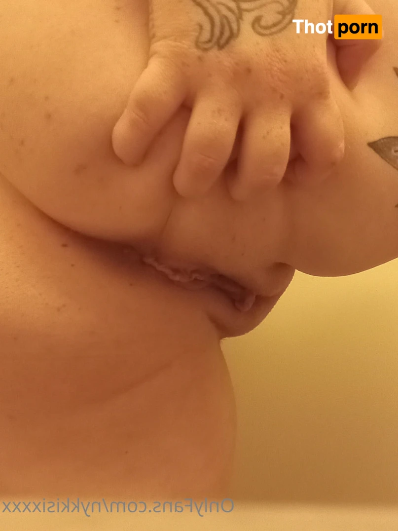 NykkiSixxxx 14904260