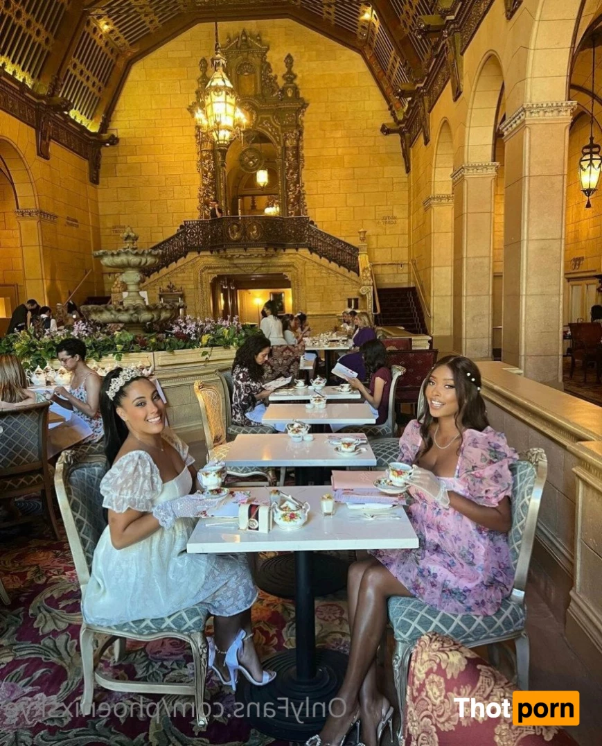 phoenix skye 2436334