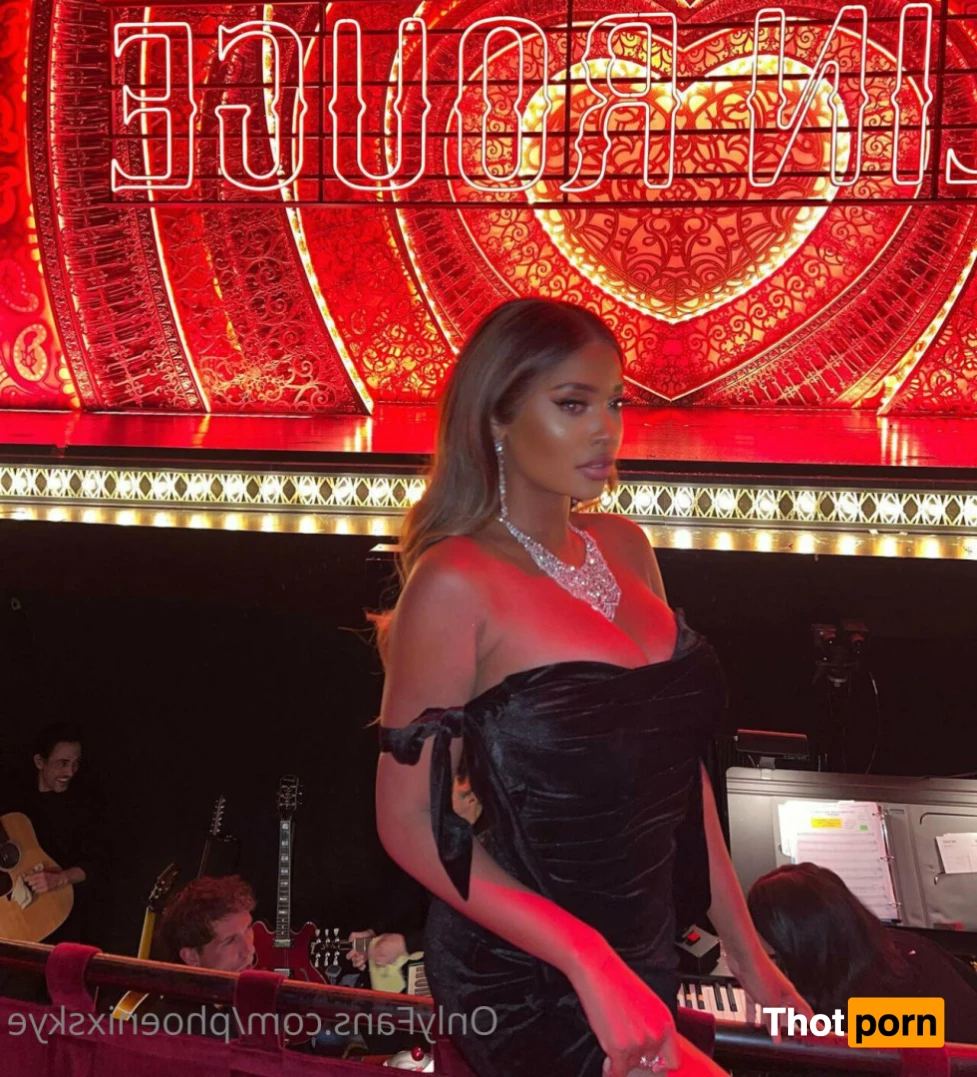 phoenix skye 6240645