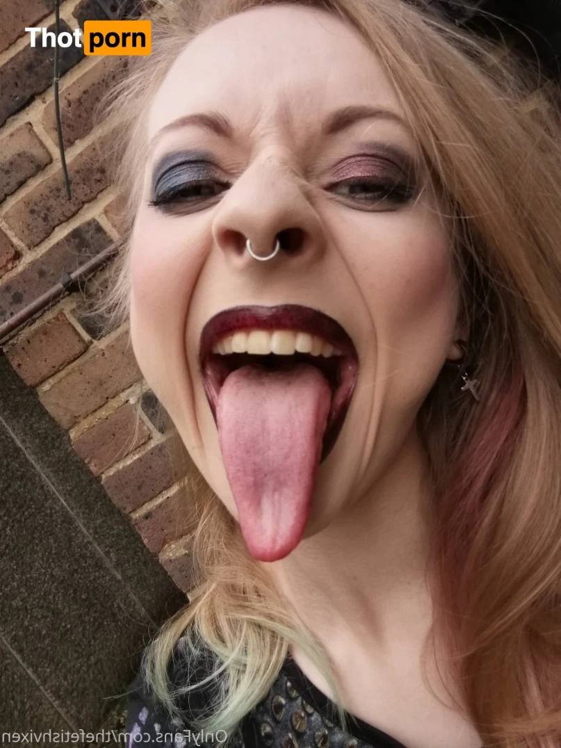 fetishvixenfatal 13723037