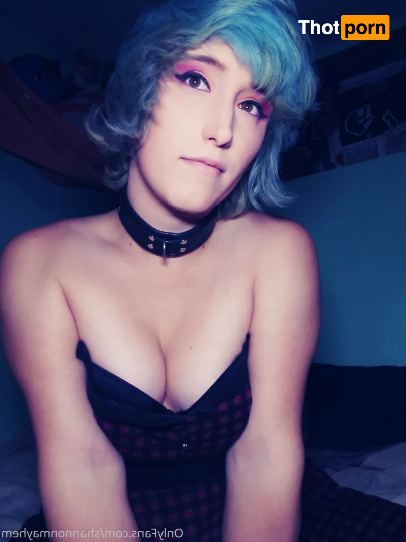 Nikki Mayhem 15680872