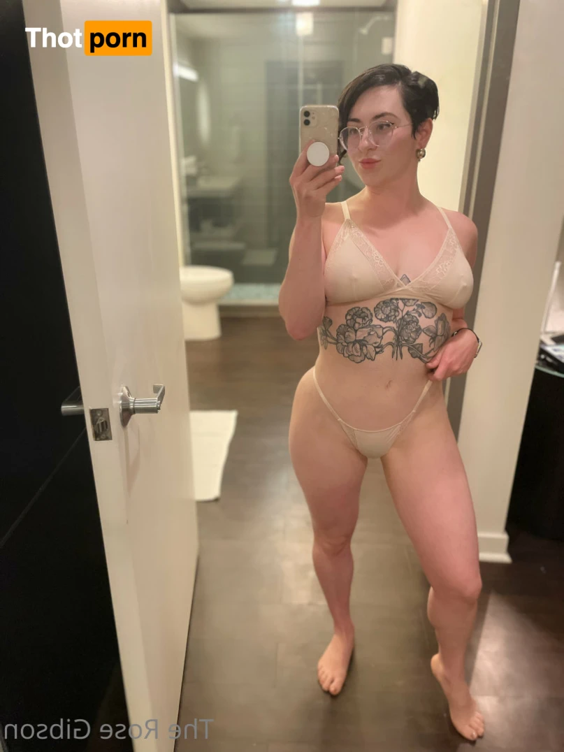 Rose Gibson 11806381