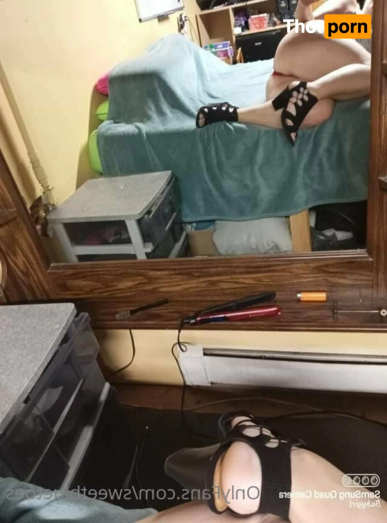 Sweetbluetoes 16357530