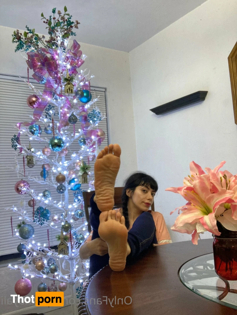 Zarah Ayali 15261485