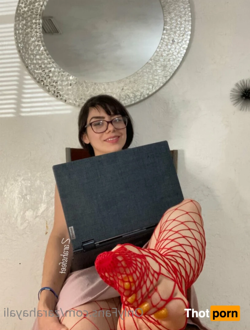 Zarah Ayali 15261592