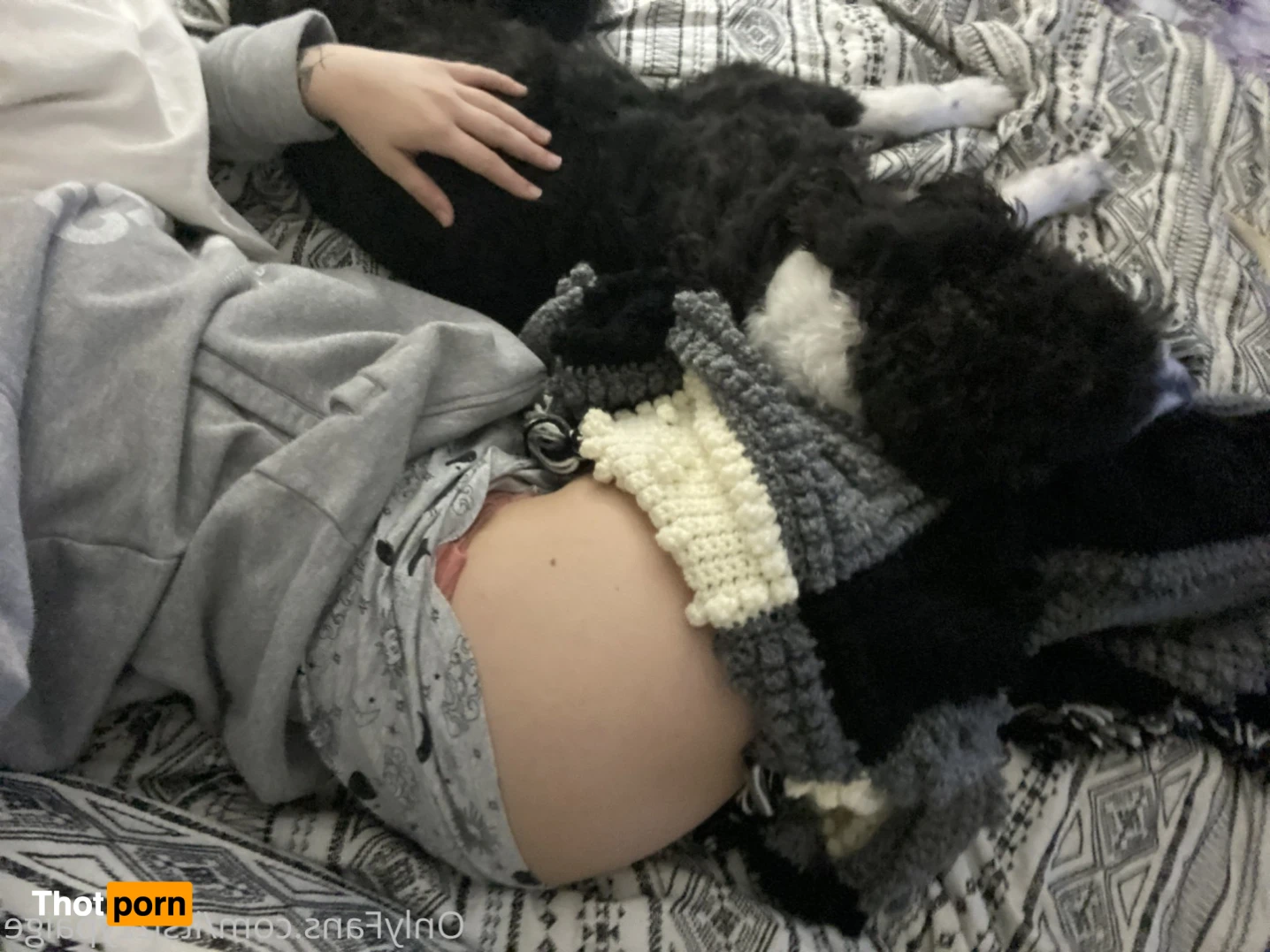 Izzy Paige 🤍 16352439