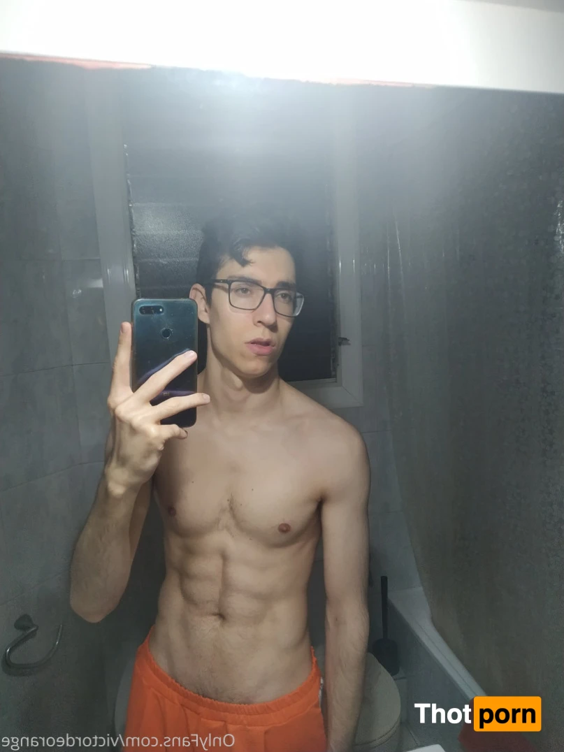 Victor de Orange 🧡 15757217