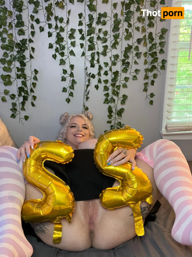 Taylor 💦 15990418