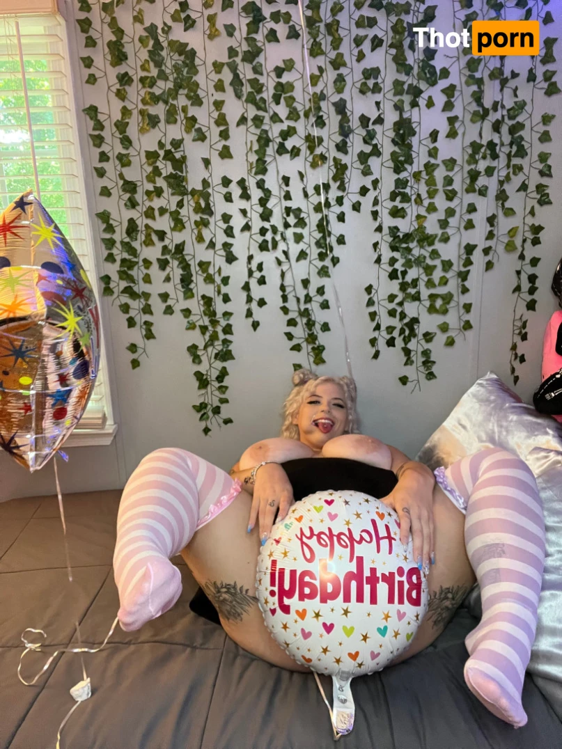 Taylor 💦 15990757