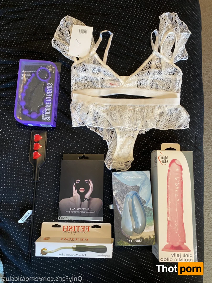 ✨ Lil’ $lut ✨ 14598076