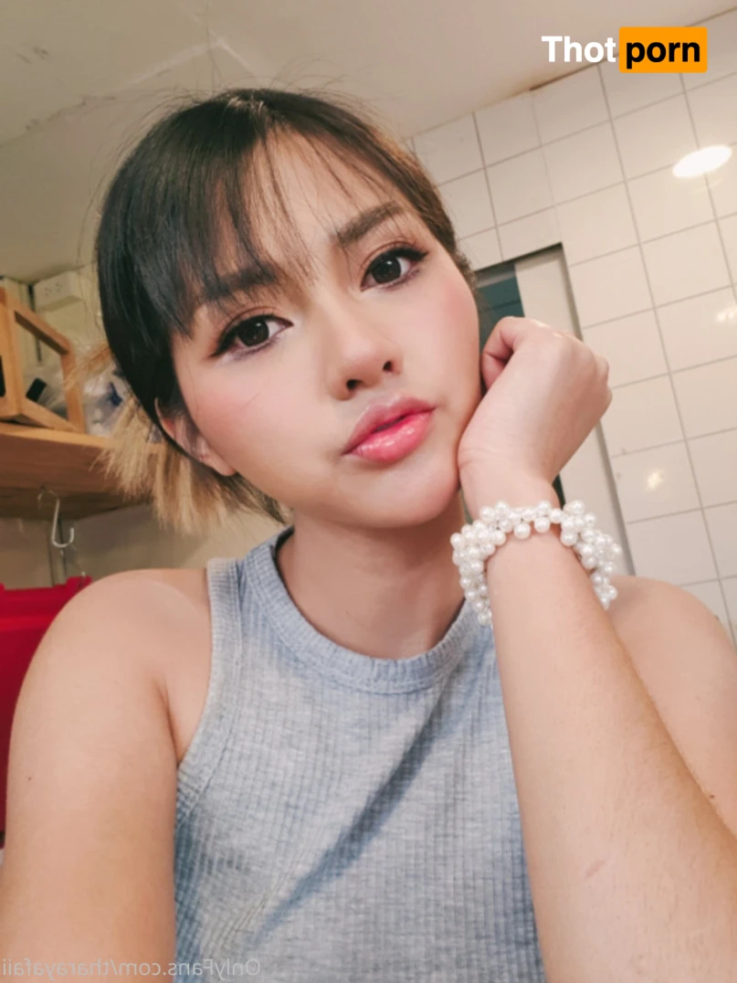 Tharaya Phumiwat 15959455