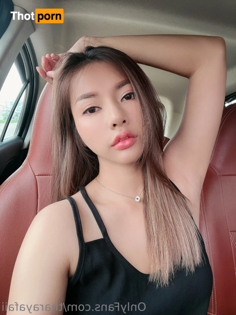 Tharaya Phumiwat 15959778