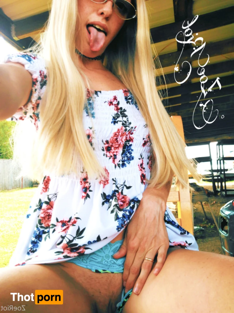 💗Zoe Riot💗 15256181