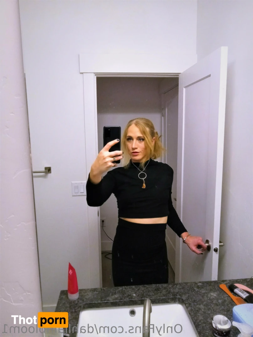 Meddle Blooms 15616319