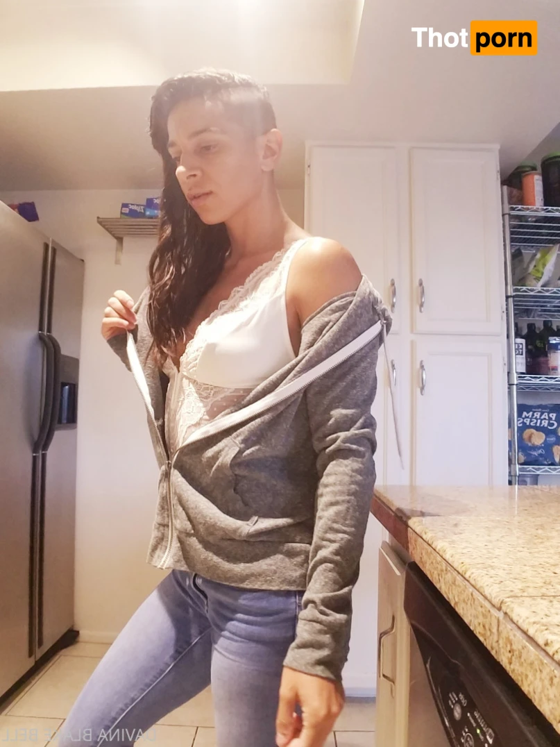 Davina Blake Bell 15534032