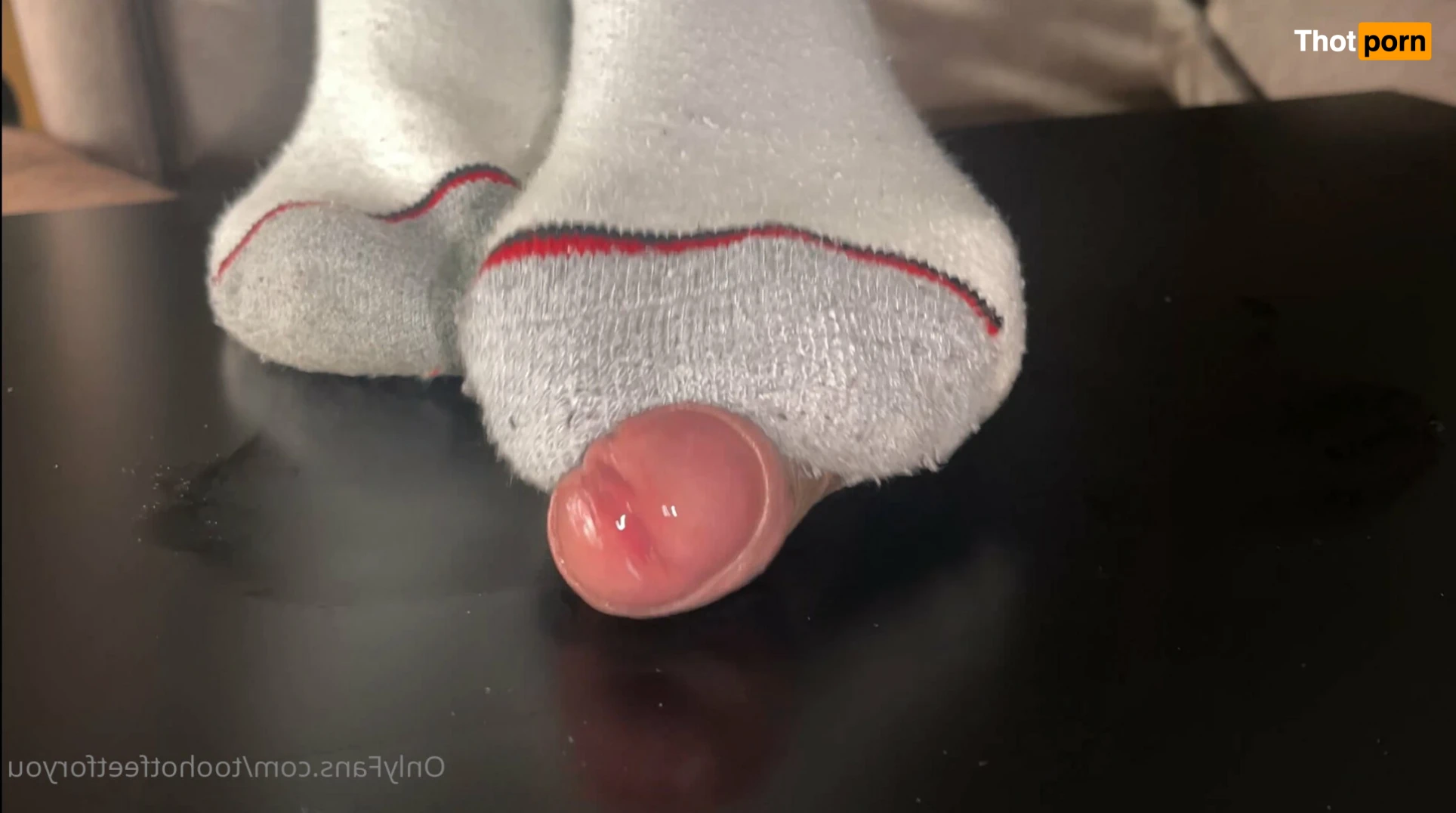 2hotfeet4you 15785604